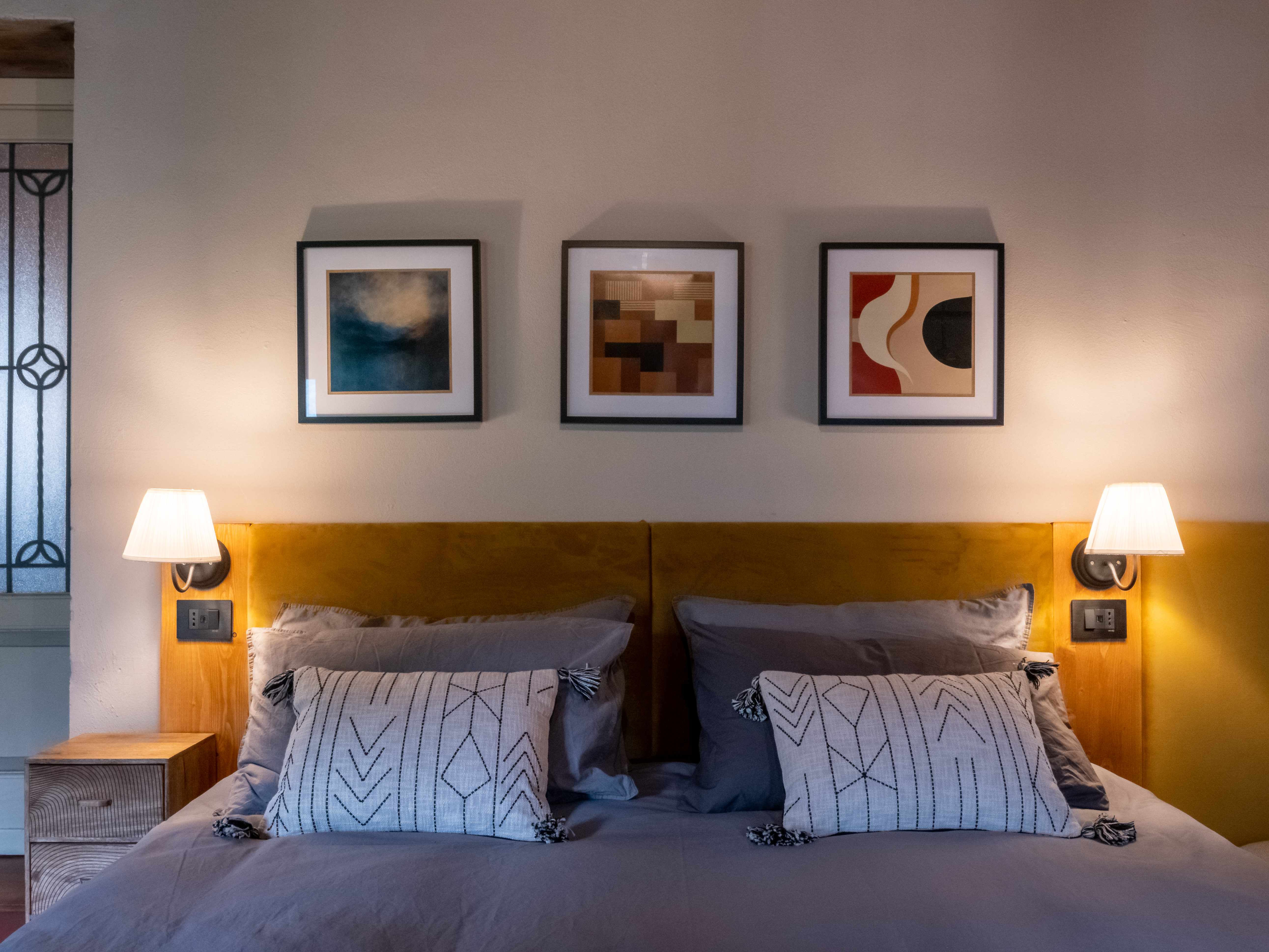 Double bed configuration