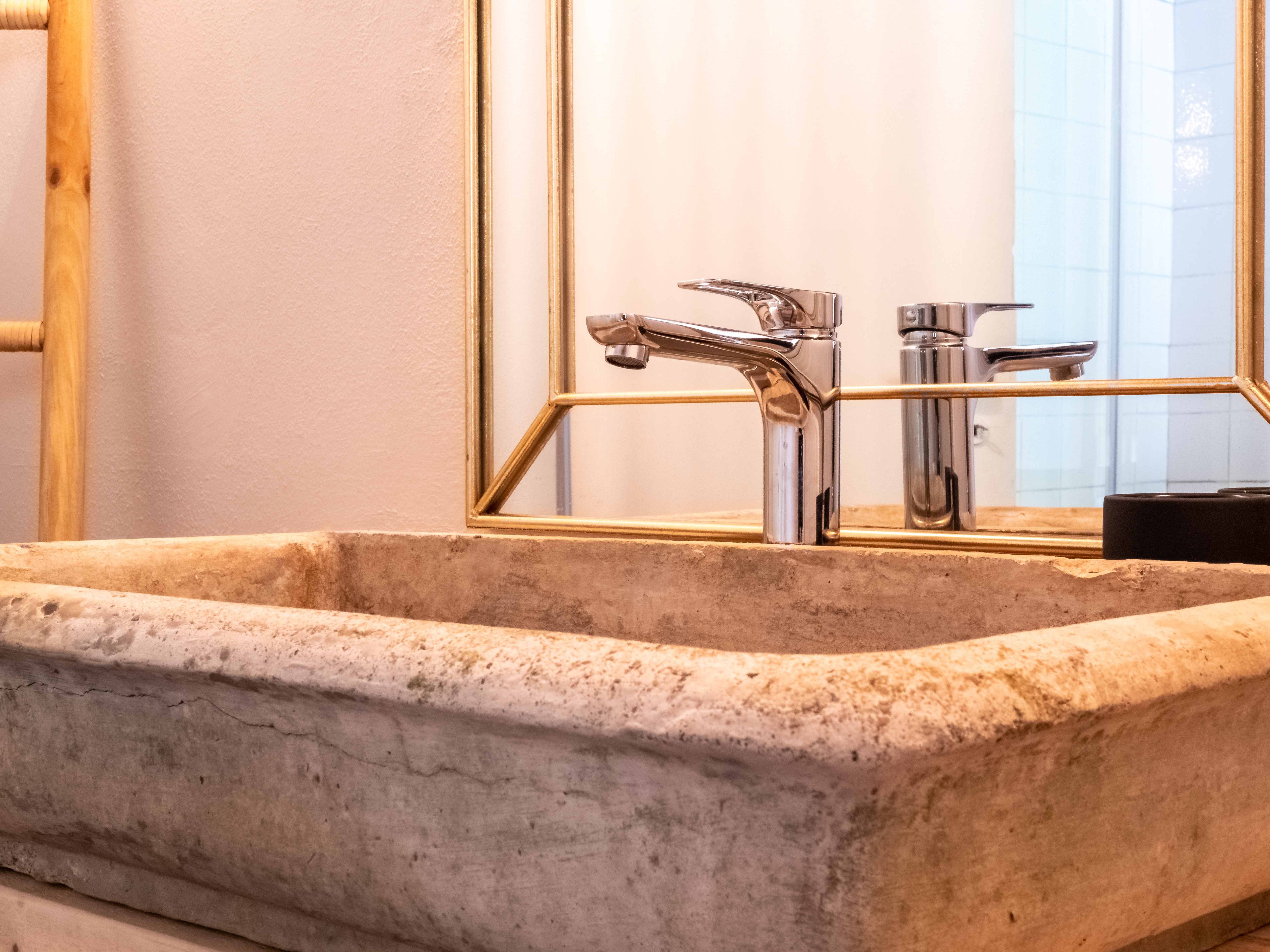 Stone sink detail